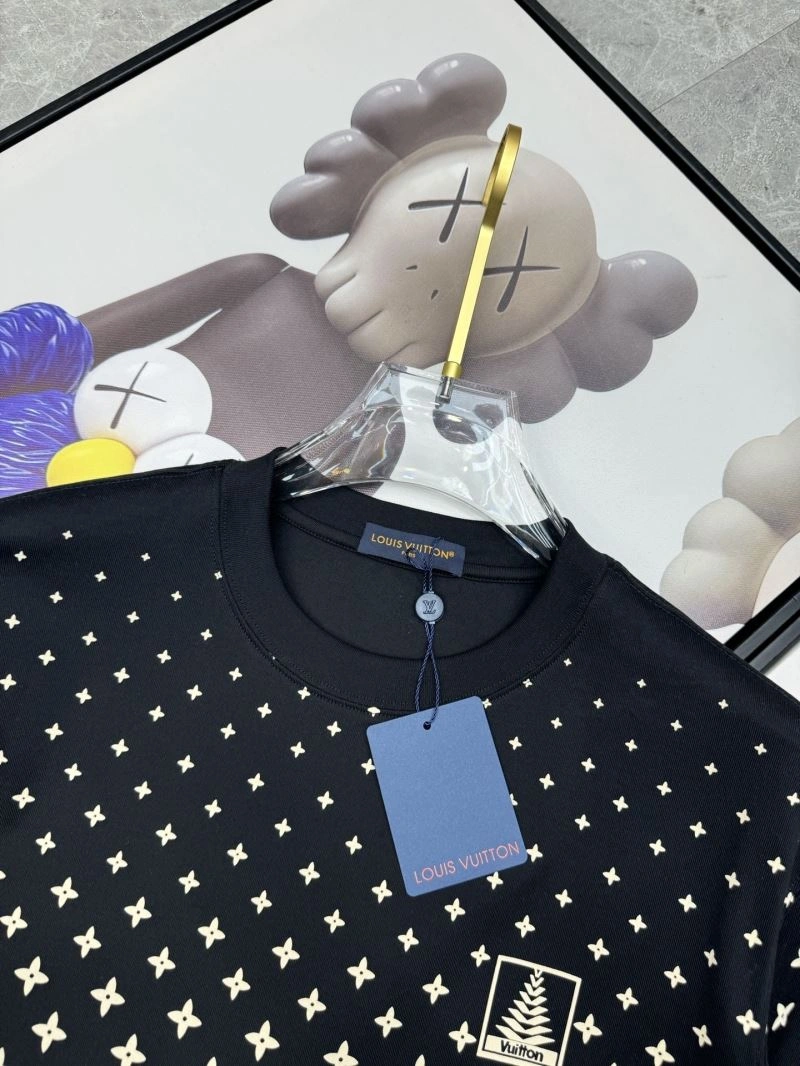 GoodFit Louis Vuitton T-Shirts 132464