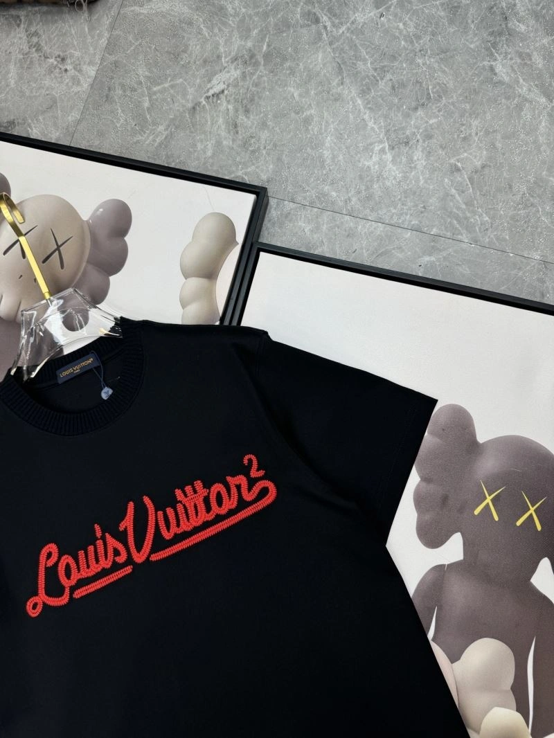Trendsetting Louis Vuitton T-Shirts 132466