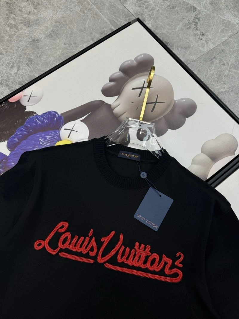 Trendsetting Louis Vuitton T-Shirts 132466
