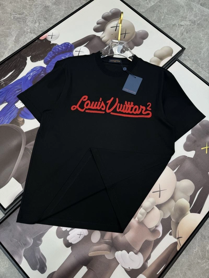 Trendsetting Louis Vuitton T-Shirts 132466
