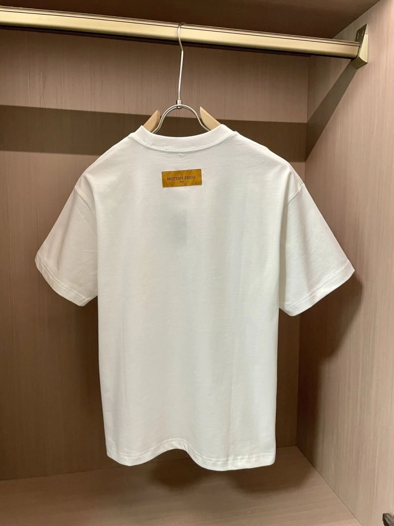 Vibrant Louis Vuitton T-Shirts 132472