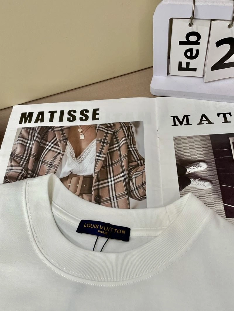 Sophisticated Louis Vuitton T-Shirts 132473