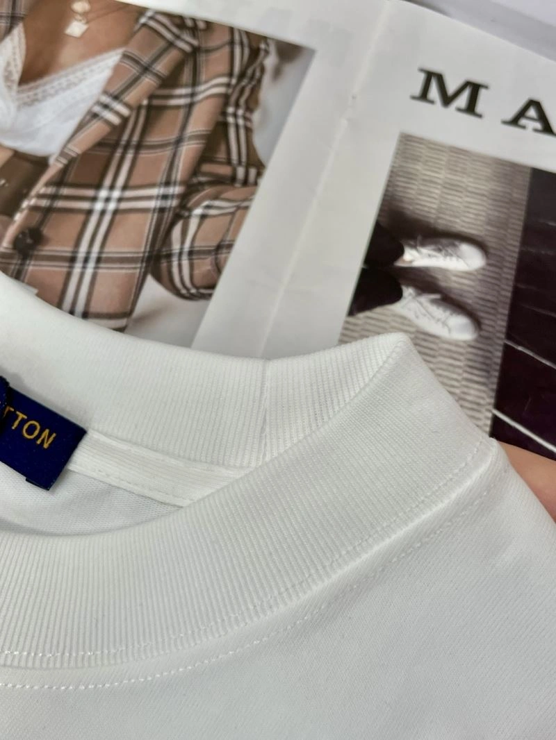 Sophisticated Louis Vuitton T-Shirts 132473
