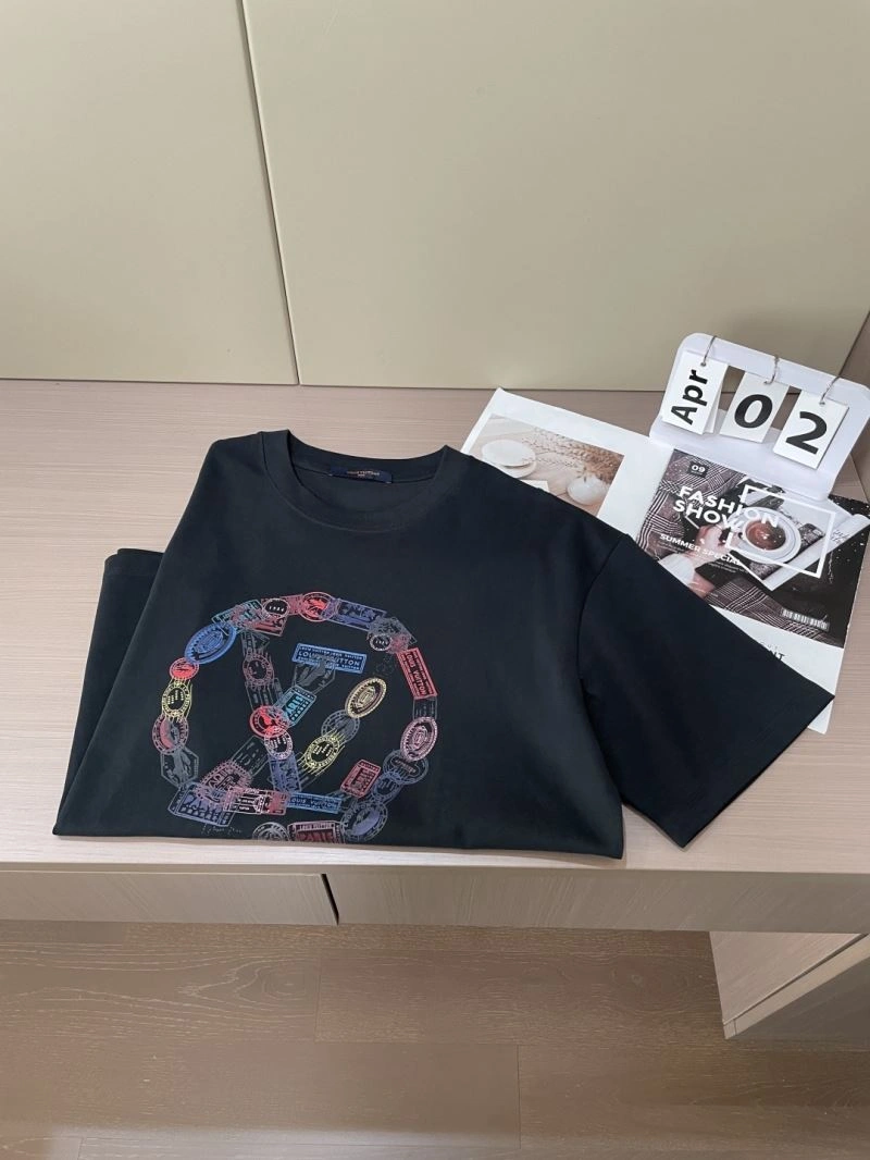 Breathable Louis Vuitton T-Shirts 132457