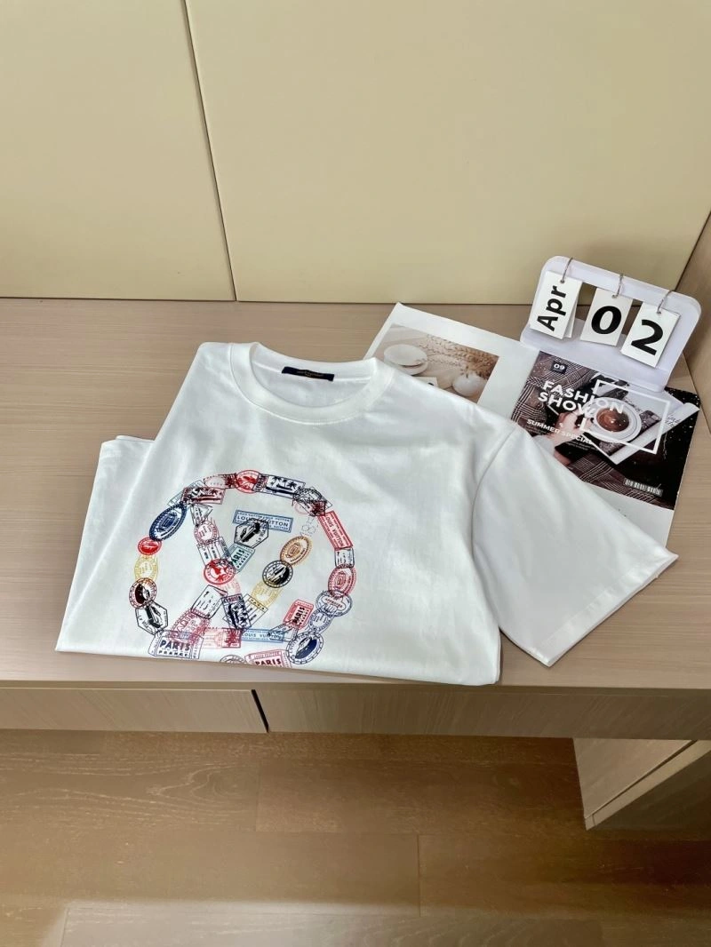 Breathable Louis Vuitton T-Shirts 132457