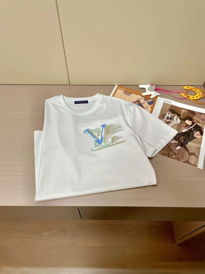WellDesigned Louis Vuitton T-Shirts 132450