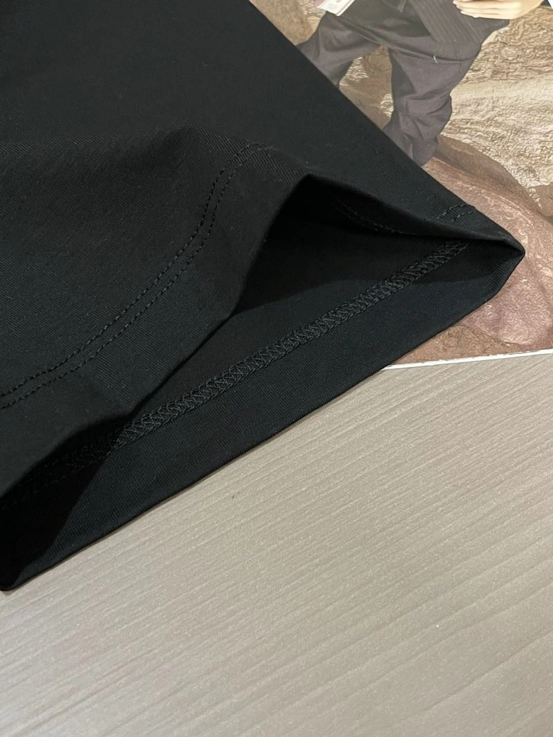 WellDesigned Louis Vuitton T-Shirts 132450