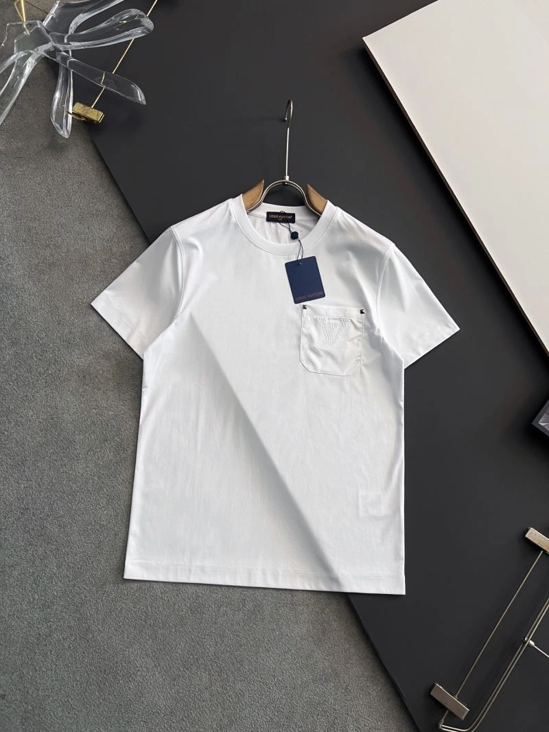 Seasonal Louis Vuitton T-Shirts 132468