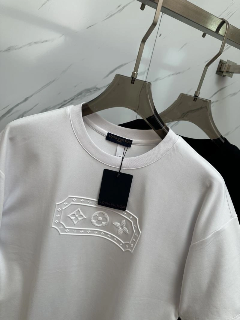 Classic Louis Vuitton T-Shirts 132448