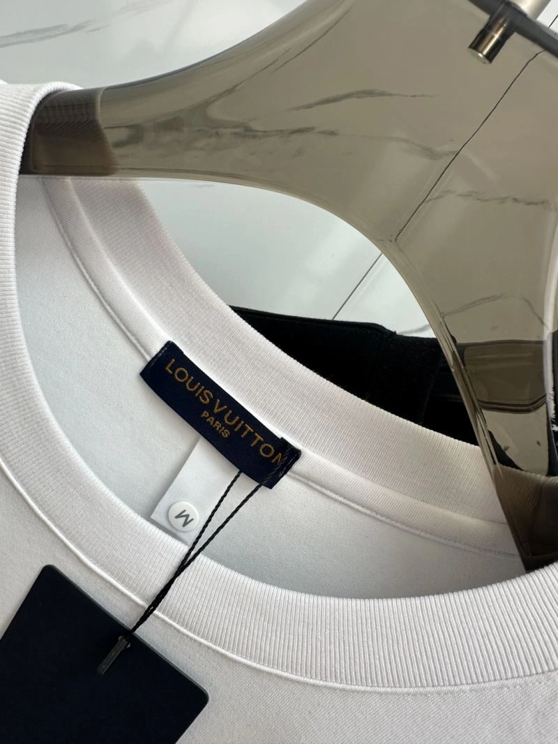 Classic Louis Vuitton T-Shirts 132448