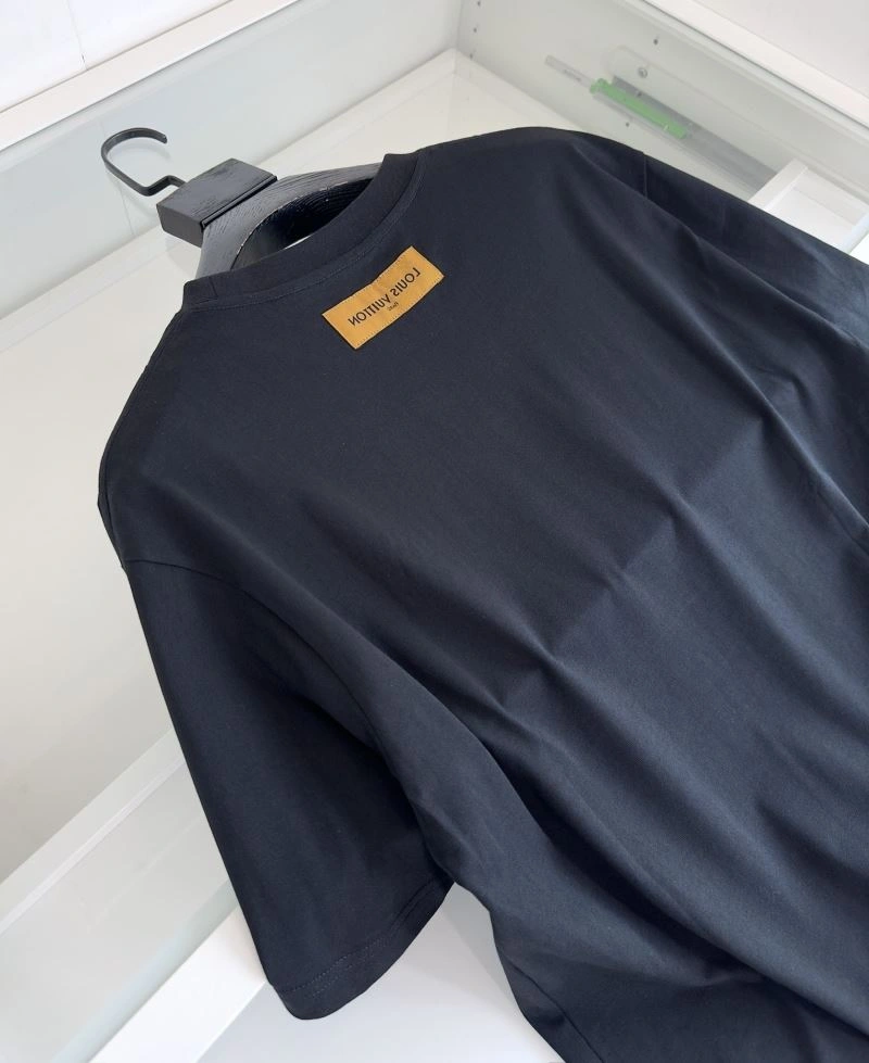 Bright Louis Vuitton T-Shirts 132440