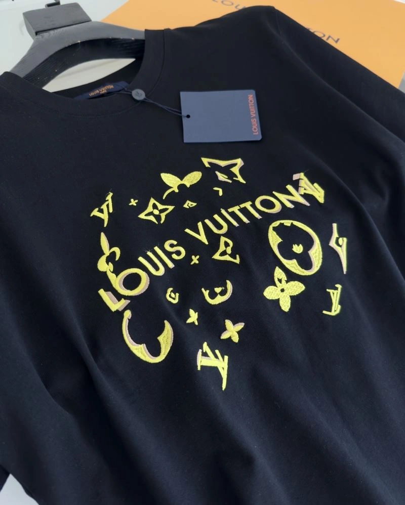WrinkleFree Louis Vuitton T-Shirts 132439