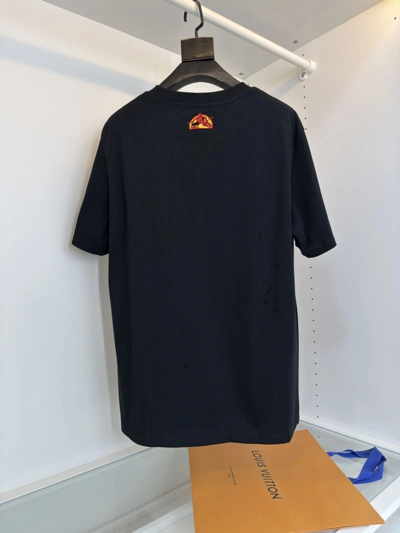Louis Vuitton T-Shirts Breathable 132443