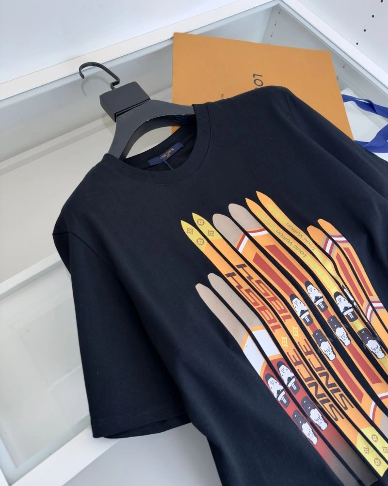 Louis Vuitton T-Shirts Breathable 132443