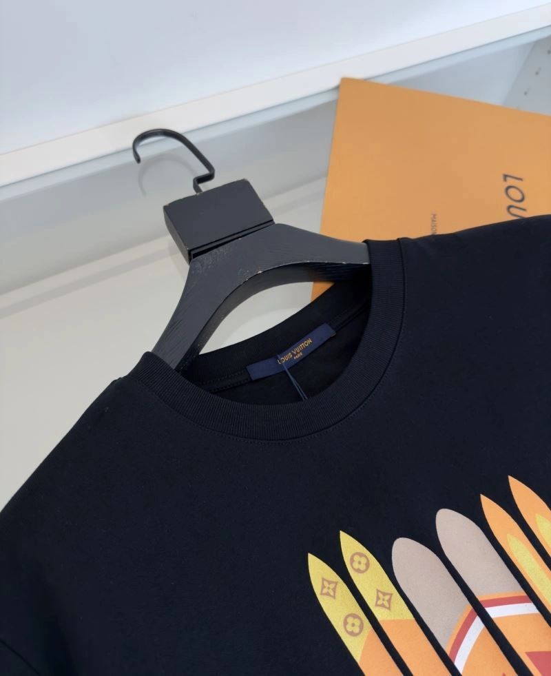 Louis Vuitton T-Shirts Breathable 132443