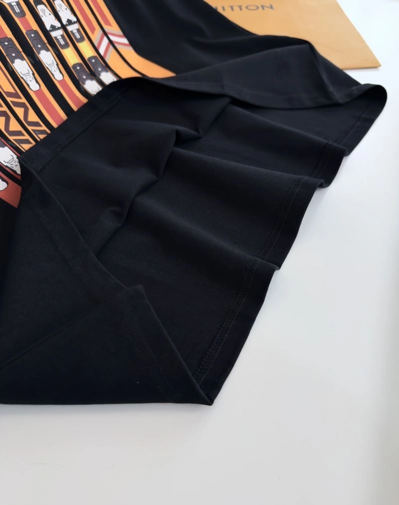 Louis Vuitton T-Shirts Breathable 132443