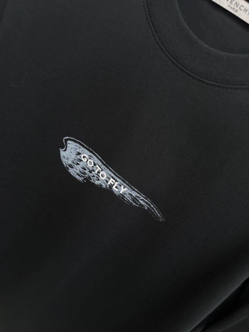 Fashionable Louis Vuitton T-Shirts 132411