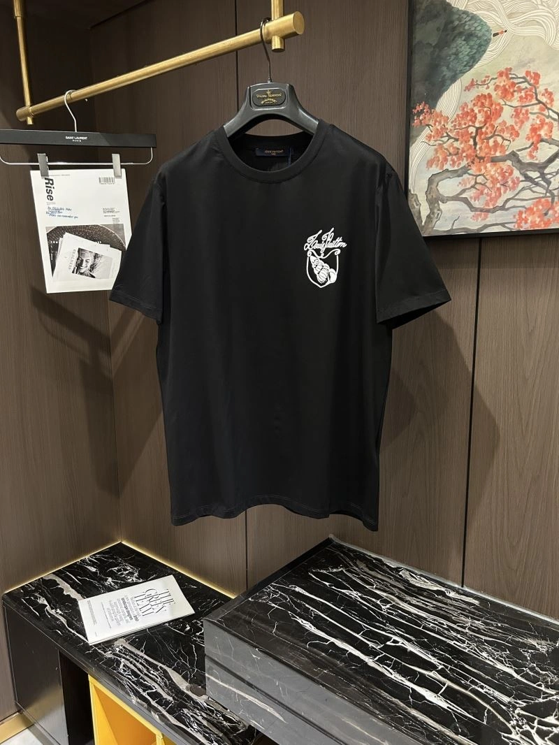 Contemporary Louis Vuitton T-Shirts 132415