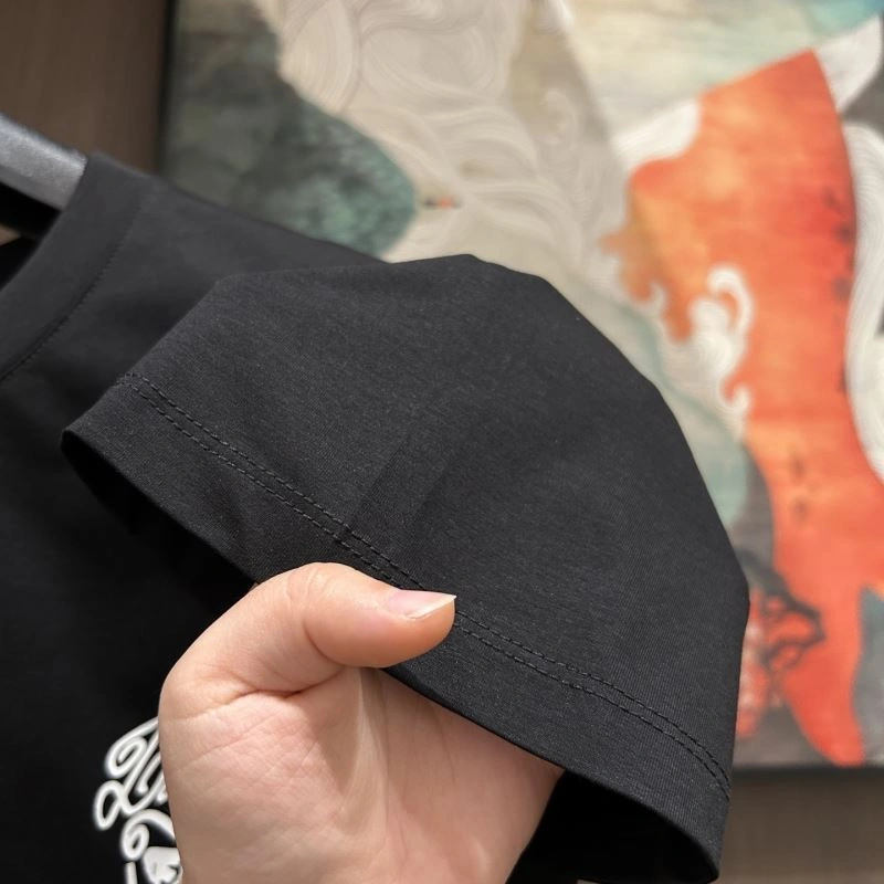 Contemporary Louis Vuitton T-Shirts 132415