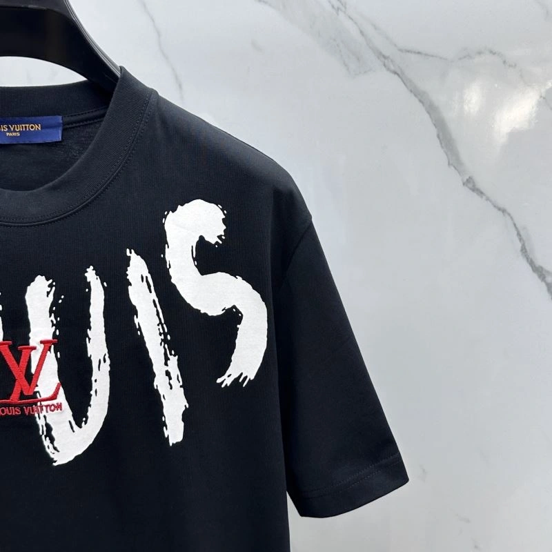 Louis Vuitton T-Shirts Sophisticated 132418