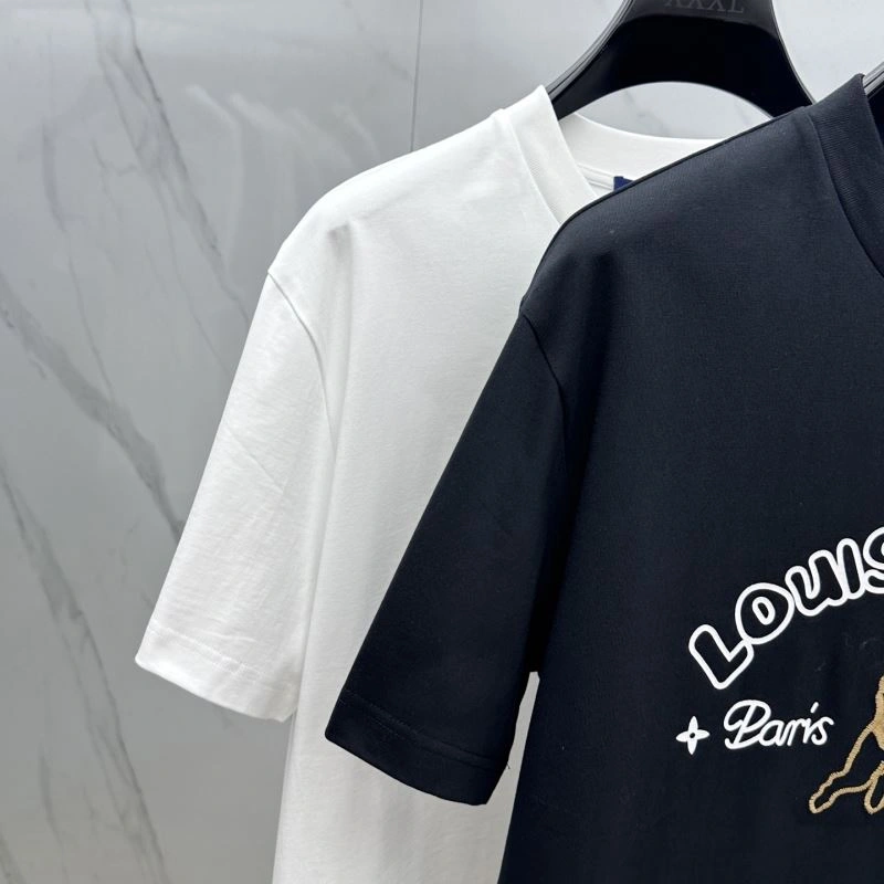 RelaxedFit Louis Vuitton T-Shirts 132427