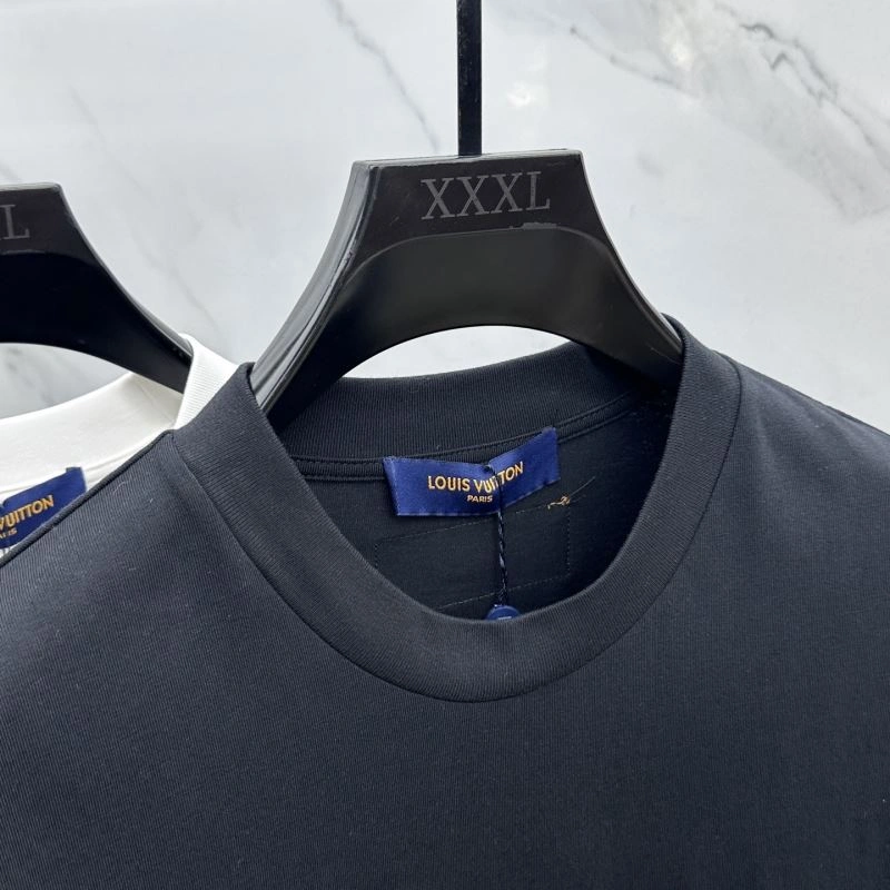 RelaxedFit Louis Vuitton T-Shirts 132427