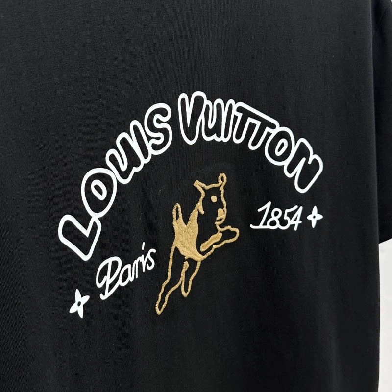RelaxedFit Louis Vuitton T-Shirts 132427
