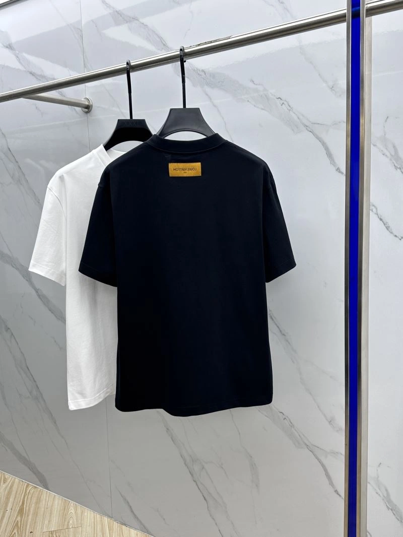 RelaxedFit Louis Vuitton T-Shirts 132427
