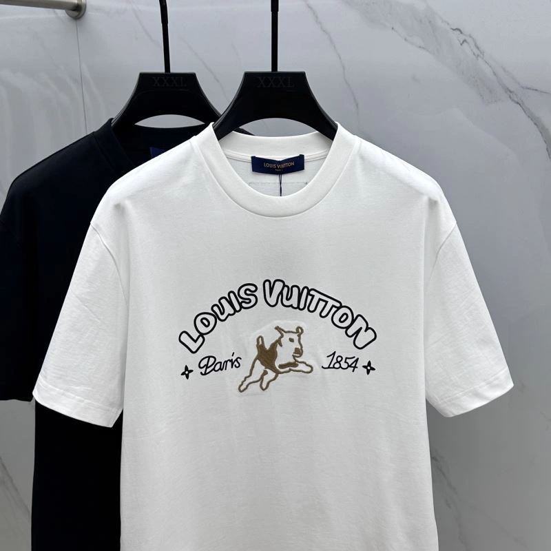 Louis Vuitton T-Shirts Minimalist 132434