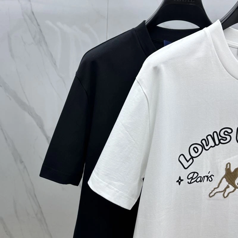 Louis Vuitton T-Shirts Minimalist 132434