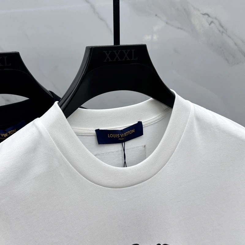 Louis Vuitton T-Shirts Minimalist 132434