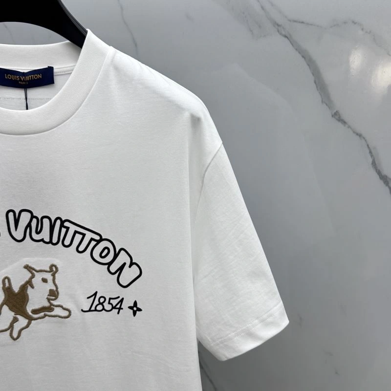 Louis Vuitton T-Shirts Minimalist 132434