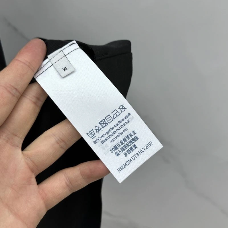 Louis Vuitton T-Shirts Versatile 132431