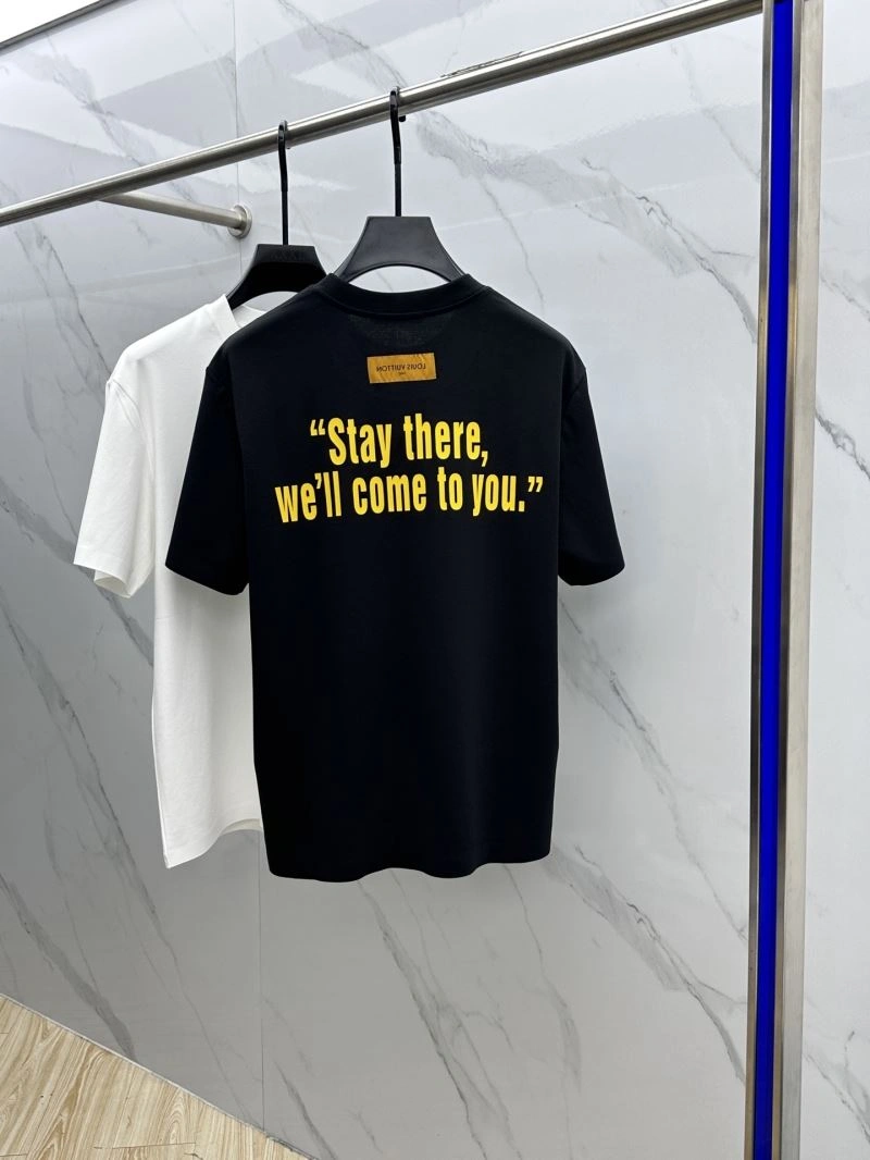Louis Vuitton T-Shirts Versatile 132431