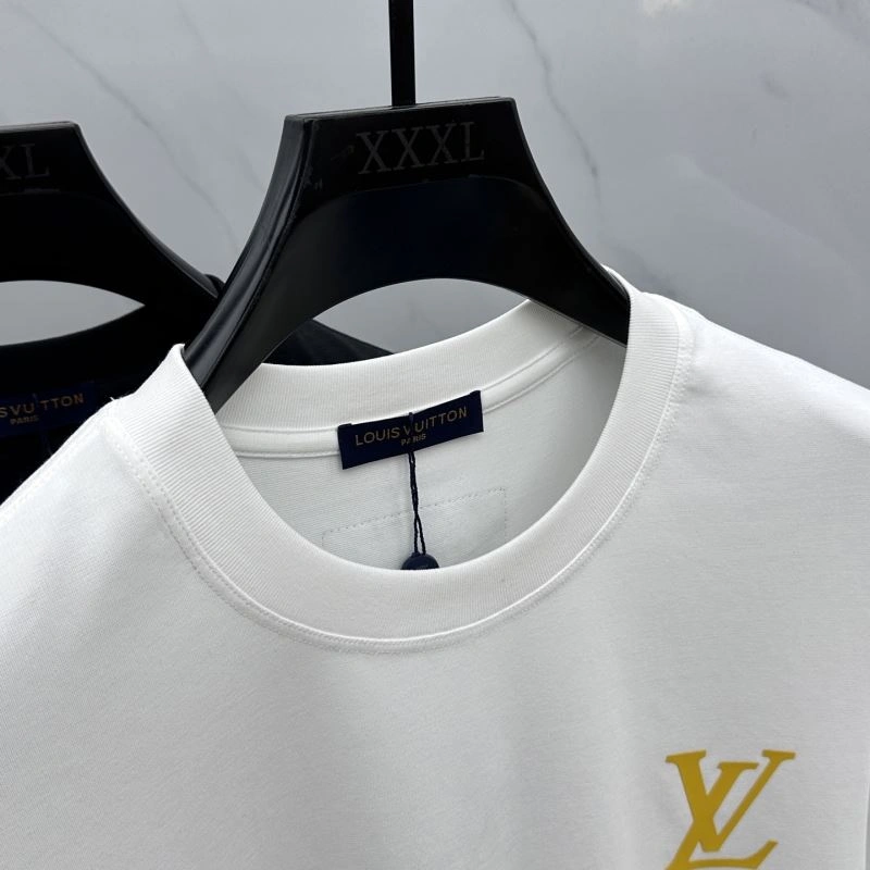 Breathable Louis Vuitton T-Shirts 132407