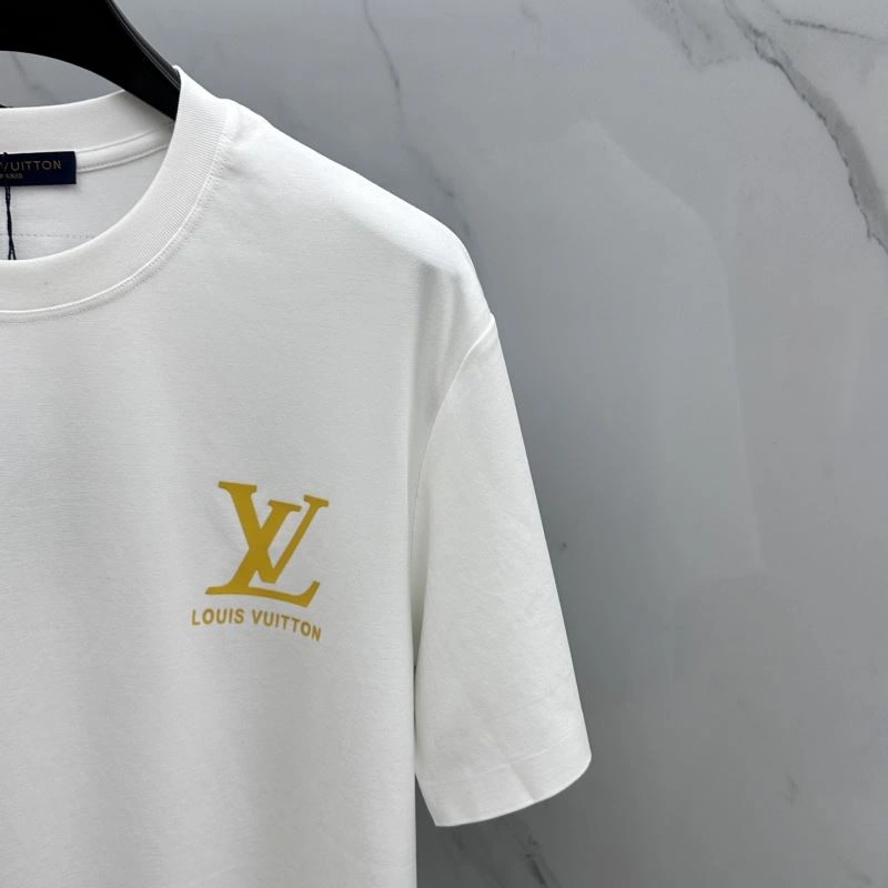 Breathable Louis Vuitton T-Shirts 132407