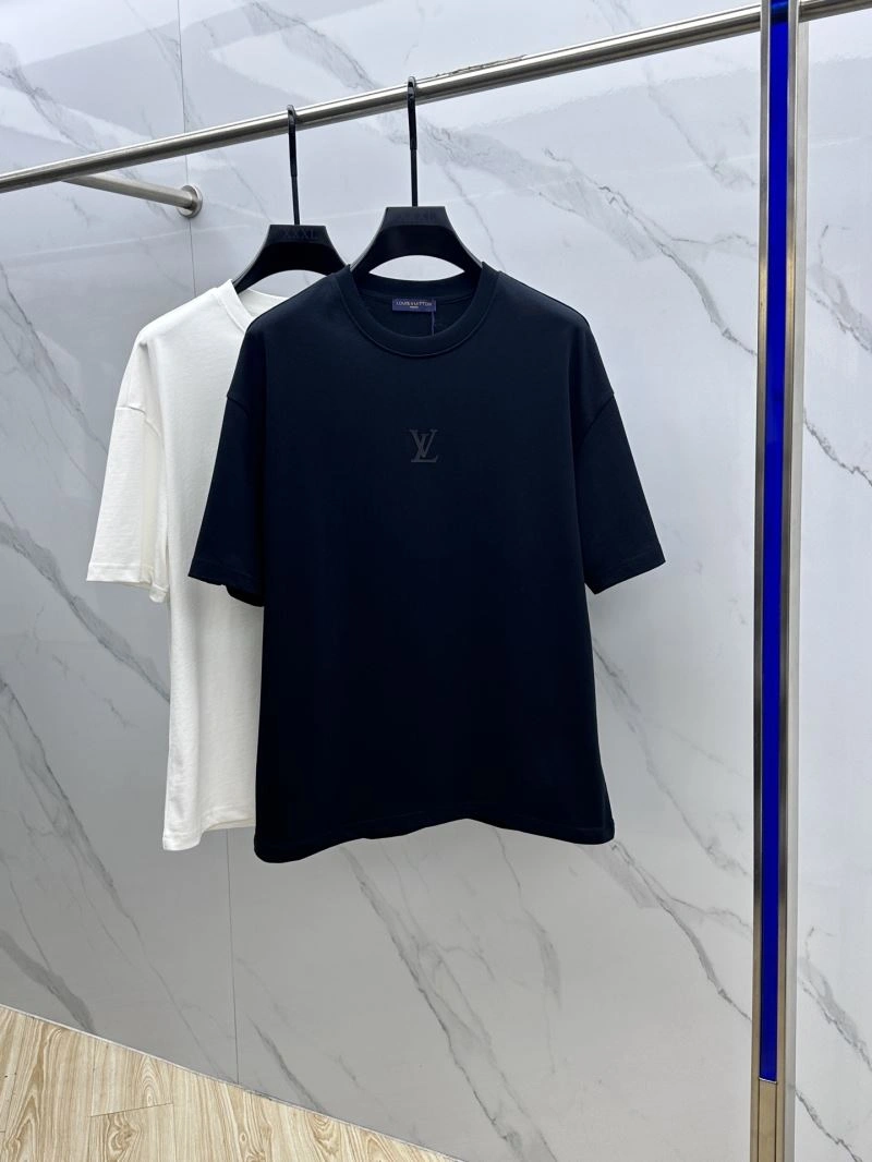 Unisex Louis Vuitton T-Shirts 132430