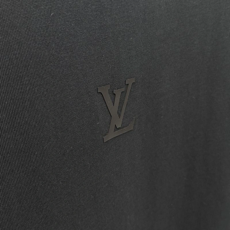 Unisex Louis Vuitton T-Shirts 132430