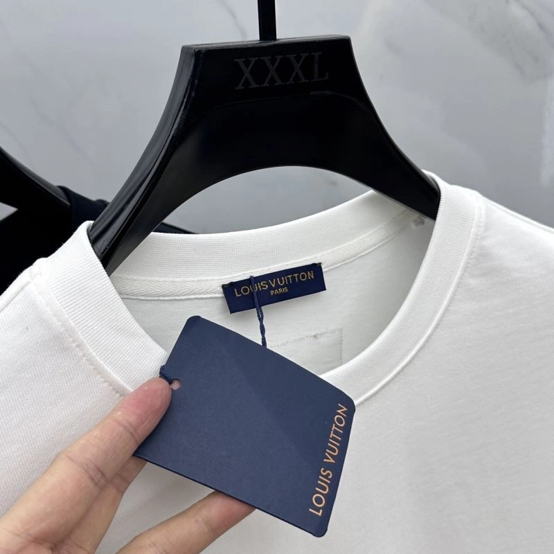 Louis Vuitton T-Shirts Seasonal 132429