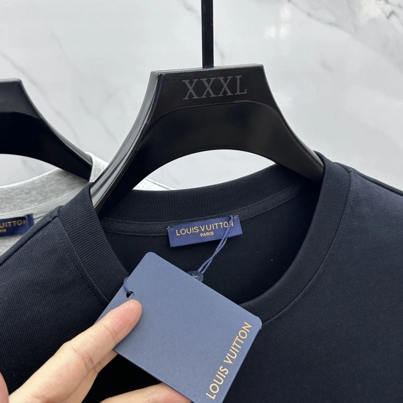 Louis Vuitton T-Shirts Modern 132425