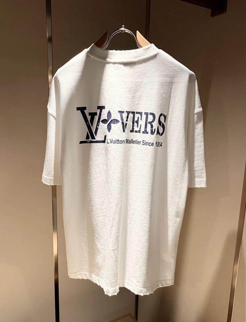 Louis Vuitton T-Shirts Snug 132432