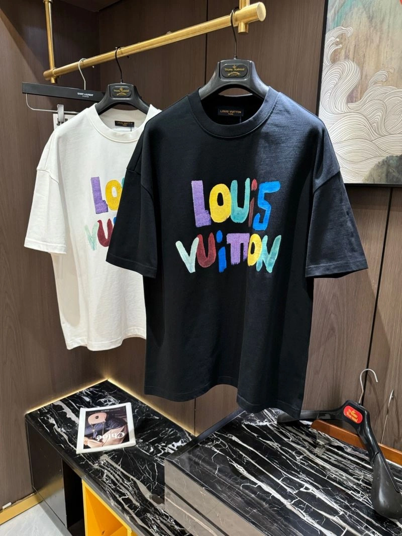 Louis Vuitton T-Shirts TimelessDesign 132433
