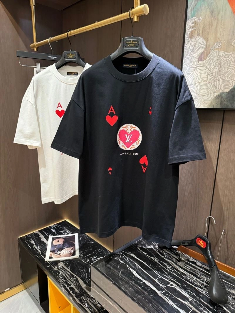 Louis Vuitton T-Shirts UrbanChic 132404