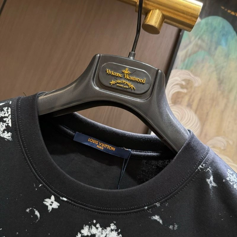 FreshLook Louis Vuitton T-Shirts 132428