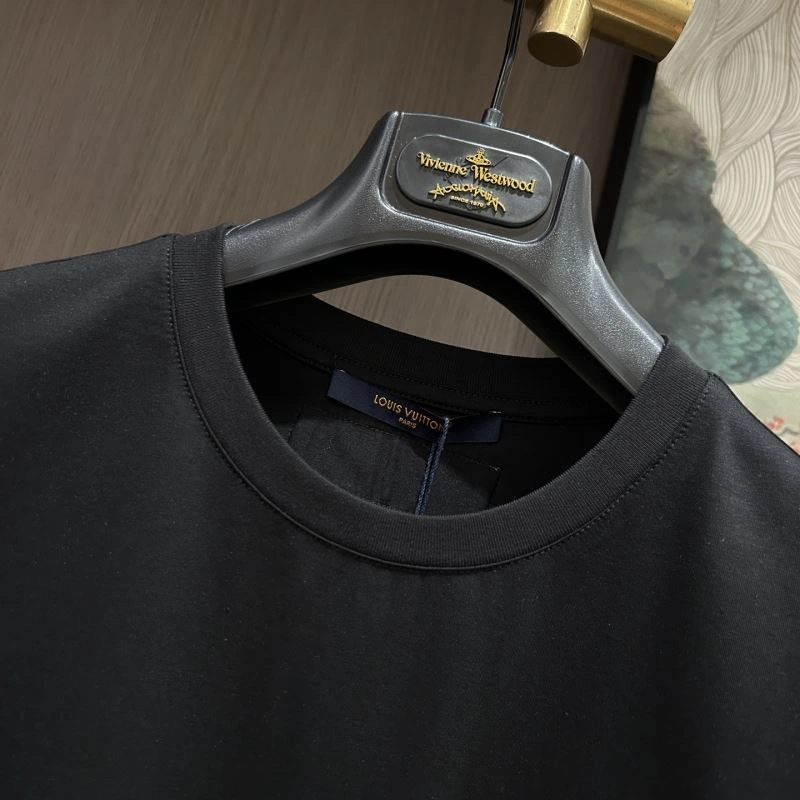 MoistureWicking Louis Vuitton T-Shirts 132421