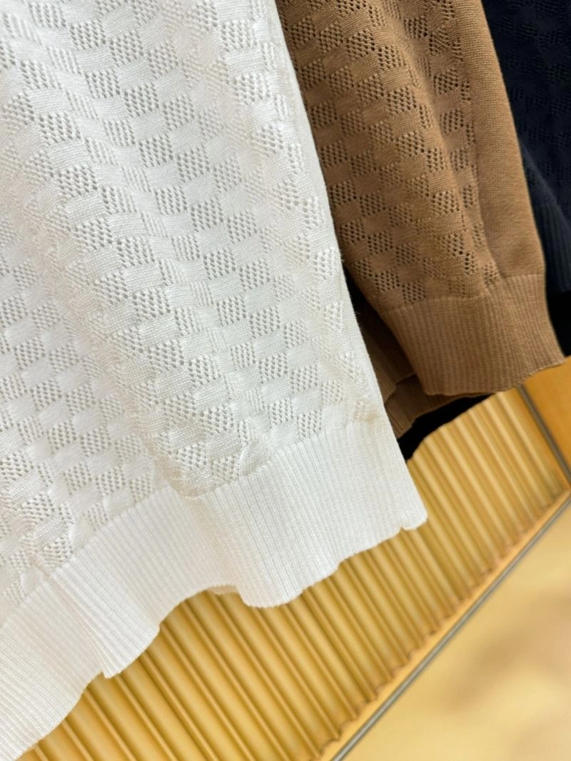 Fashionable Louis Vuitton T-Shirts 132400