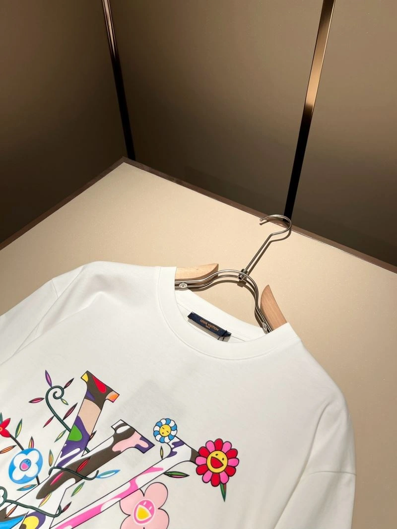 SoftTouch Louis Vuitton T-Shirts 132401