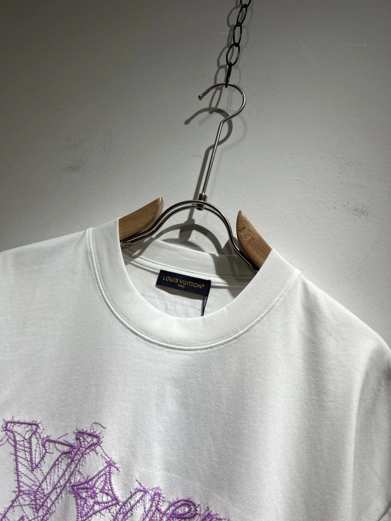 ModernLook Louis Vuitton T-Shirts 132388