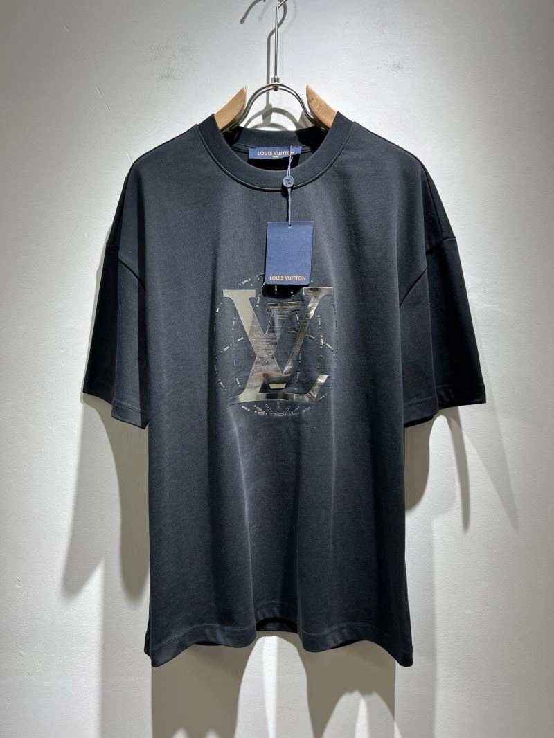 Practical Louis Vuitton T-Shirts 132386