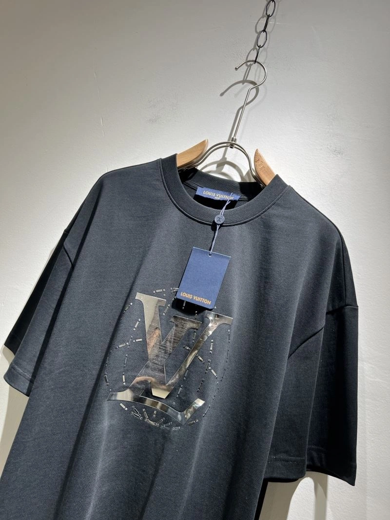Practical Louis Vuitton T-Shirts 132386